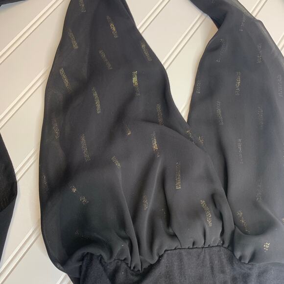 Express Deep V Chiffon Metallic Bodysuit Sz XS Black Gold - Picture 3 of 9